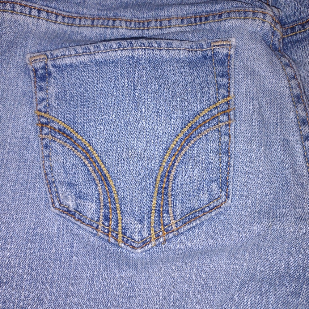 Hollister CutOff size 3 - Picture 3 of 6